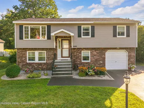 1090 Watervliet Shaker Rd, Colonie, NY 12205