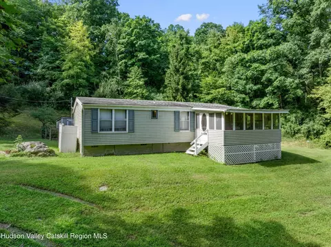 481 Doodletown Rd, Ancram, NY 12502