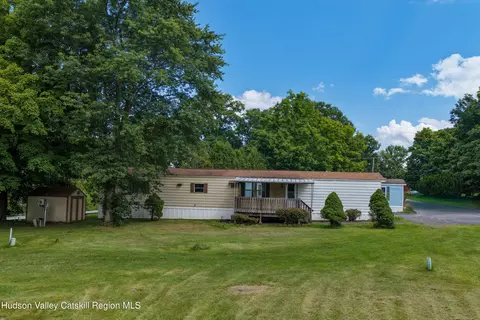 3 Kelloggs Ct, Leeds, NY 12451