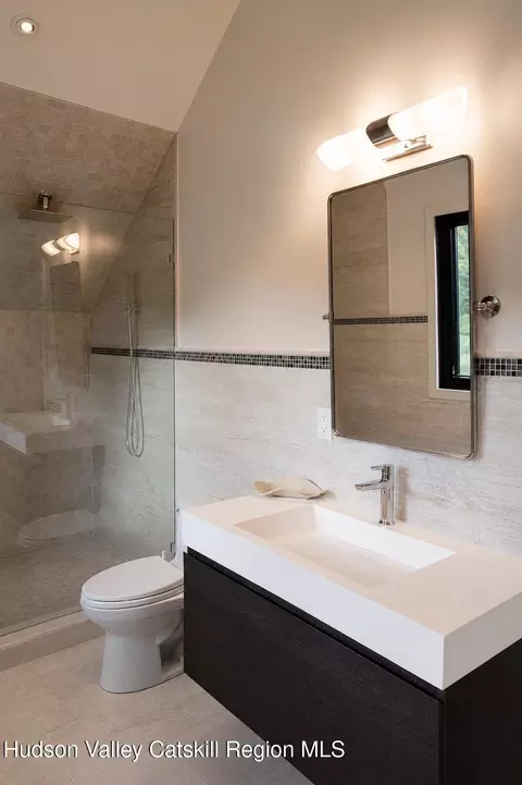 Bath - 75 Beaver Hill Rd, Windham, NY 12496 photo 3 of 3