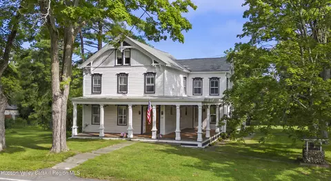 242 Main St, Germantown, NY 12526