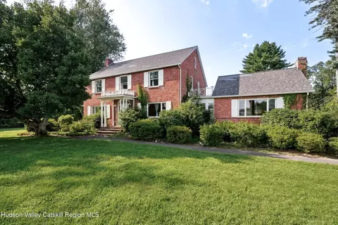 236 Glasco Tpke, Saugerties, NY 12477