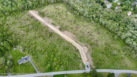 View/Area - 17 Lindsey Ct, Wallkill, NY 12589 photo 4 of 12