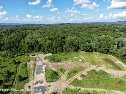 View/Area - 17 Lindsey Ct, Wallkill, NY 12589 photo 11 of 12