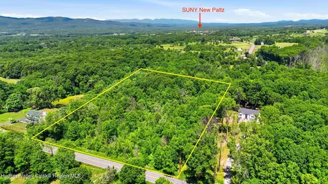 83 Jansen Rd, New Paltz, NY 12561