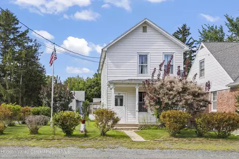 897 County Road 25, Stuyvesant, NY 12173
