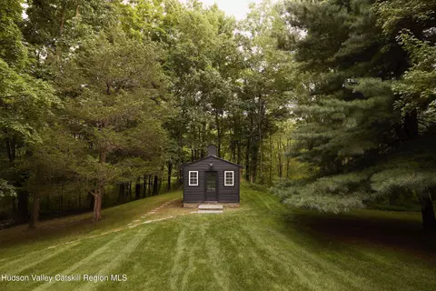 234 E Fallkill Rd, Hyde Park, NY 12538 photo 5