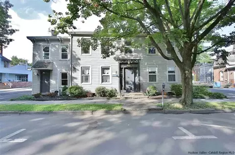 231 Clinton Ave, Bloomington, NY 12411