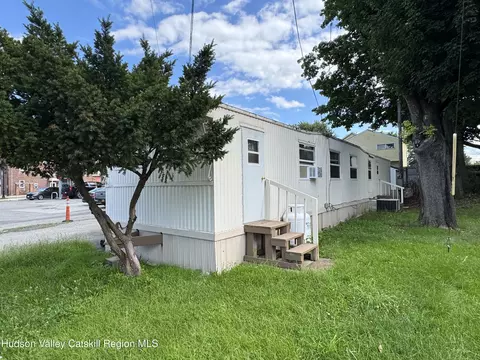 149 Schryver St, Port Ewen, NY 12466