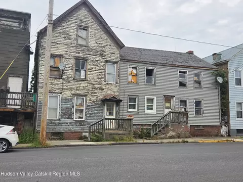 210 212 State St, Hudson, NY 12534