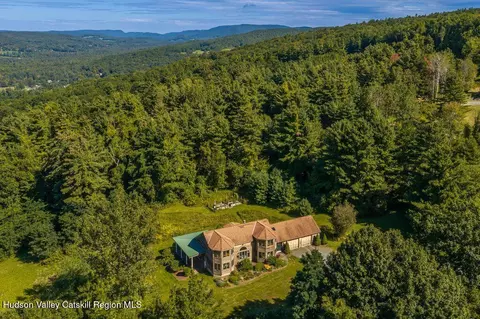 213 Brick Yard Rd, New Lebanon, NY 12125