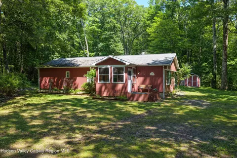 Exterior - 61 Sullivan Mountain Rd, Catskill, NY 12414 photo 1 of 10