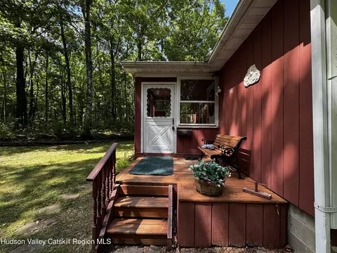 Exterior - 61 Sullivan Mountain Rd, Catskill, NY 12414 photo 5 of 10
