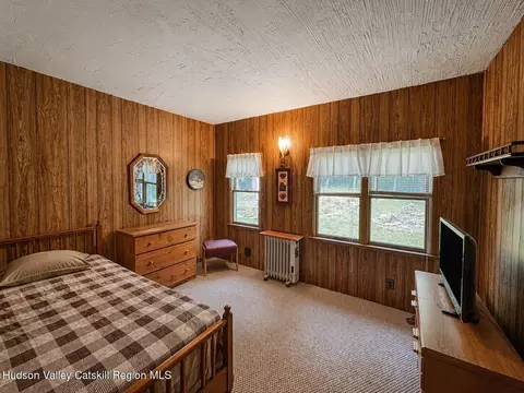 Bedroom - 61 Sullivan Mountain Rd, Catskill, NY 12414 photo 2 of 4