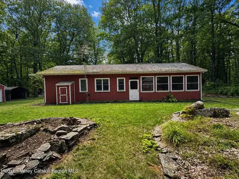 Exterior - 61 Sullivan Mountain Rd, Catskill, NY 12414 photo 2 of 10