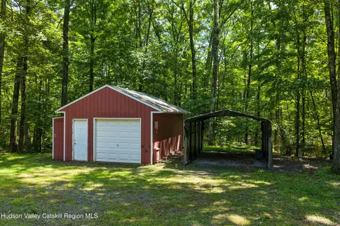 Exterior - 61 Sullivan Mountain Rd, Catskill, NY 12414 photo 3 of 10