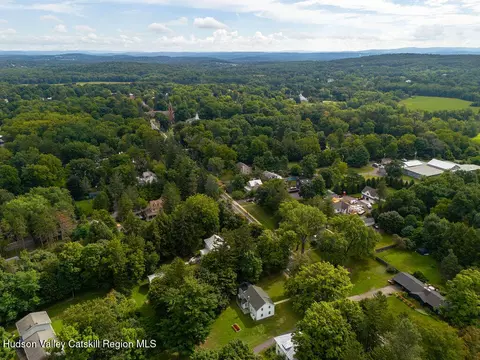 View/Area - 40 Broad St, Kinderhook, NY 12106 photo 1 of 1