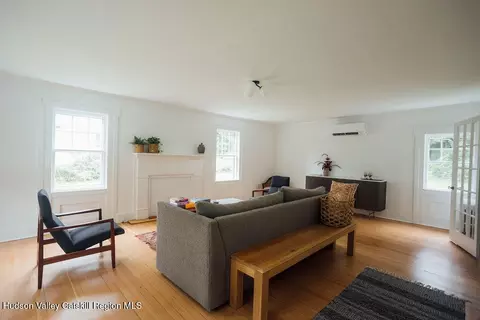 Living - 40 Broad St, Kinderhook, NY 12106 photo 1 of 6