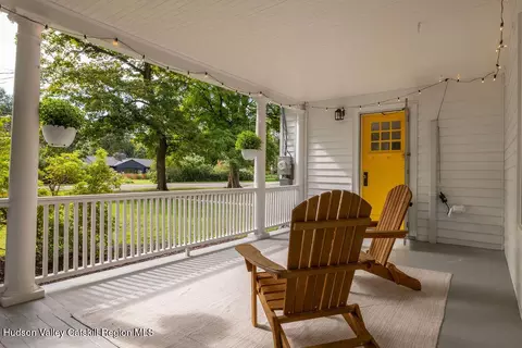 Exterior - 40 Broad St, Kinderhook, NY 12106 photo 3 of 5