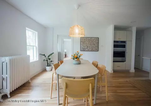 Dining - 40 Broad St, Kinderhook, NY 12106 photo 2 of 5
