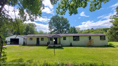 64 Dashville Rd, New Paltz, NY 12561