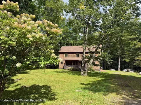 9 Phils Way, Big Indian, NY 12410