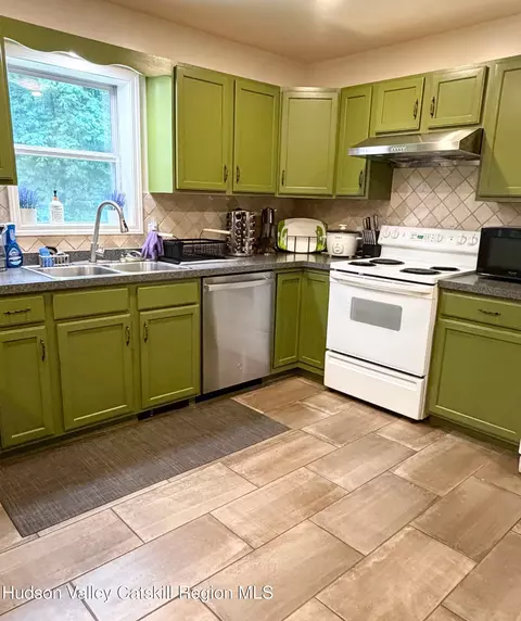 Kitchen - 9 Pine Kill Ln, Windham, NY 12496 photo 3 of 4