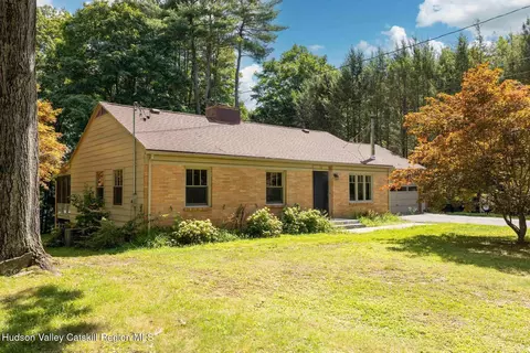 19 Pine Tree Rd, West Hurley, NY 12491