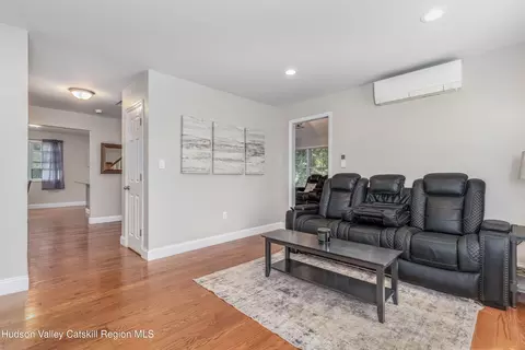Entry Way - 30 Knoth Rd, Wallkill, NY 12589 photo 4 of 9