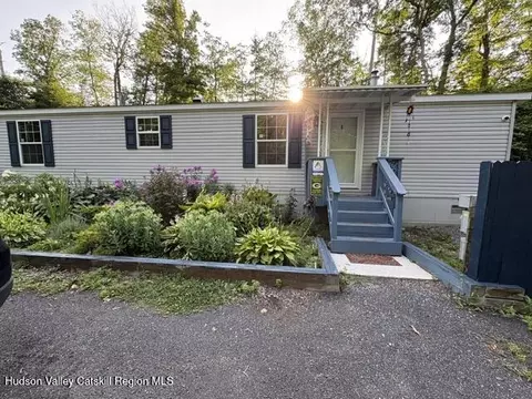 128 North Dr #LOT 8, Saugerties, NY 12477