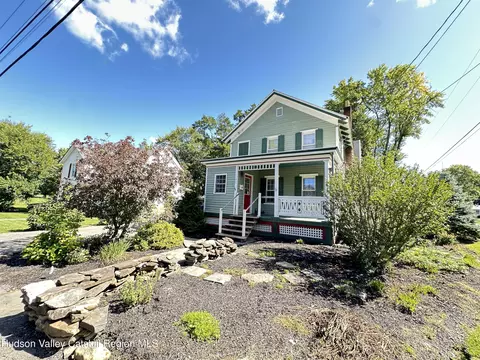 91 Lafayette Ave, Coxsackie, NY 12051