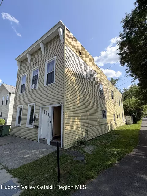 132 Johnston Ave, Cohoes, NY 12047