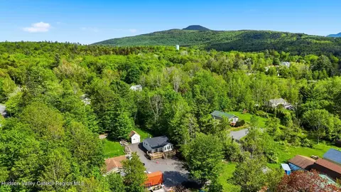 134 Park Ln, Tannersville, NY 12485