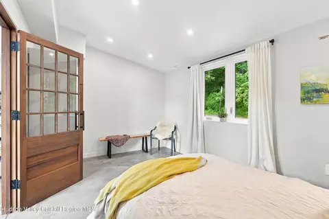 Bedroom - 24 Silver Ln, Red Hook, NY 12571 photo 4 of 4