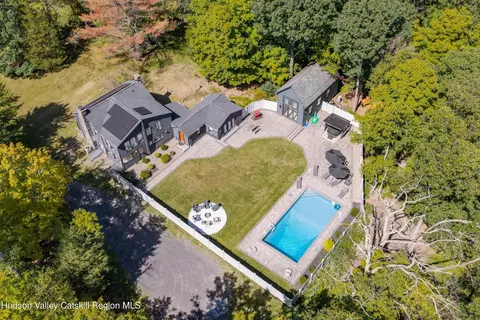 382 Band Camp Rd, Saugerties, NY 12477