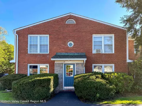 6 Huguenot St #4, New Paltz, NY 12561