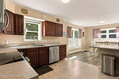 Kitchen - 696 Old Rd, Windham, NY 12496 photo 4 of 4