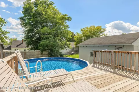 Exterior - 2206 William St, Schenectady, NY 12306 photo 8 of 13
