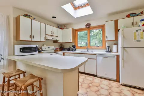 Kitchen - 458 Begley Rd, Windham, NY 12496 photo 5 of 6