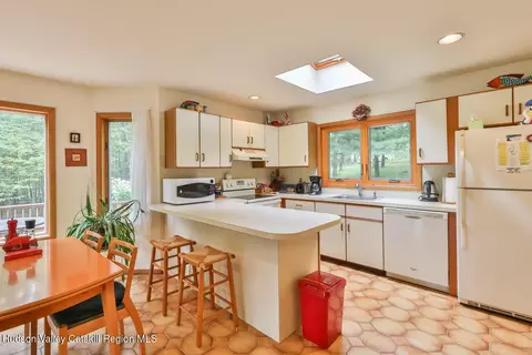 Kitchen - 458 Begley Rd, Windham, NY 12496 photo 2 of 6