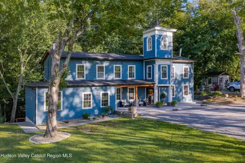 190 Leggs Mills Rd, Lake Katrine, NY 12449