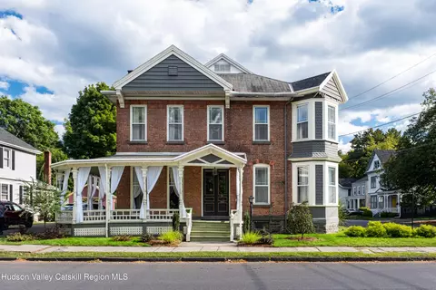 38 Maiden Ln, Kingston, NY 12401