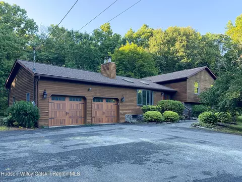 532 Plutarch Rd, Highland, NY 12528