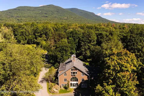 34 Elwyn Ln, Woodstock, NY 12498