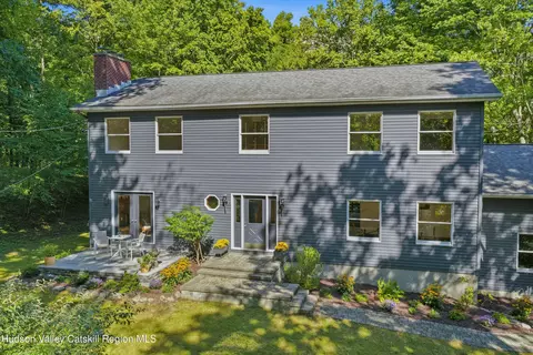 2 Durmo Rd, New Paltz, NY 12561