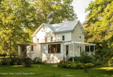 16-18 Broadway, Tivoli, NY 12583