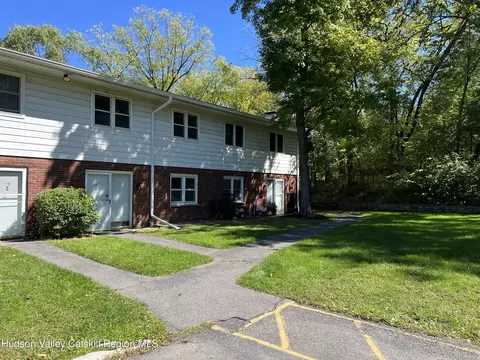 21 Orchard Hts #21, New Paltz, NY 12561