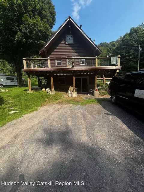 84 Connelly Rd #53, Hillsdale, NY 12529