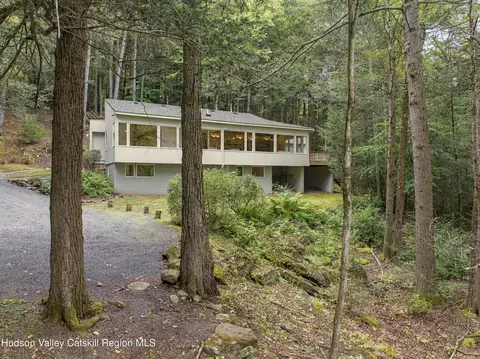 142 Stony Clove Ln, Chichester, NY 12416