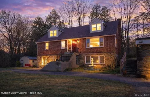 1 Faro Ln, Clintondale, NY 12515
